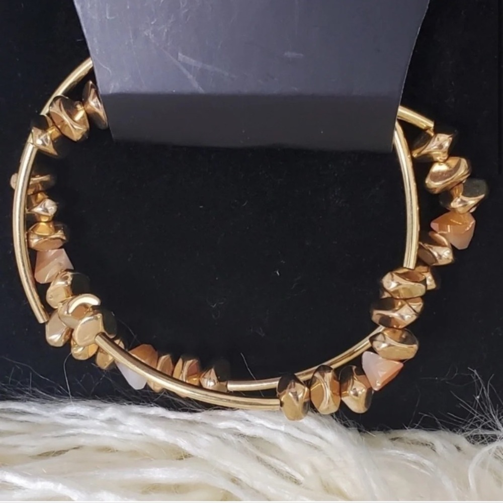 paparazzi Gold Beaded Bracelet with Cream-Tone Accents